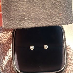 Tiffany & Co. diamond stud earrings (pair)